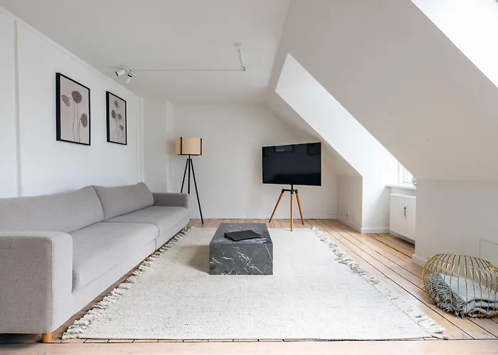 Cozy 2 Bedroom Flat In Peaceful Neighbourhood