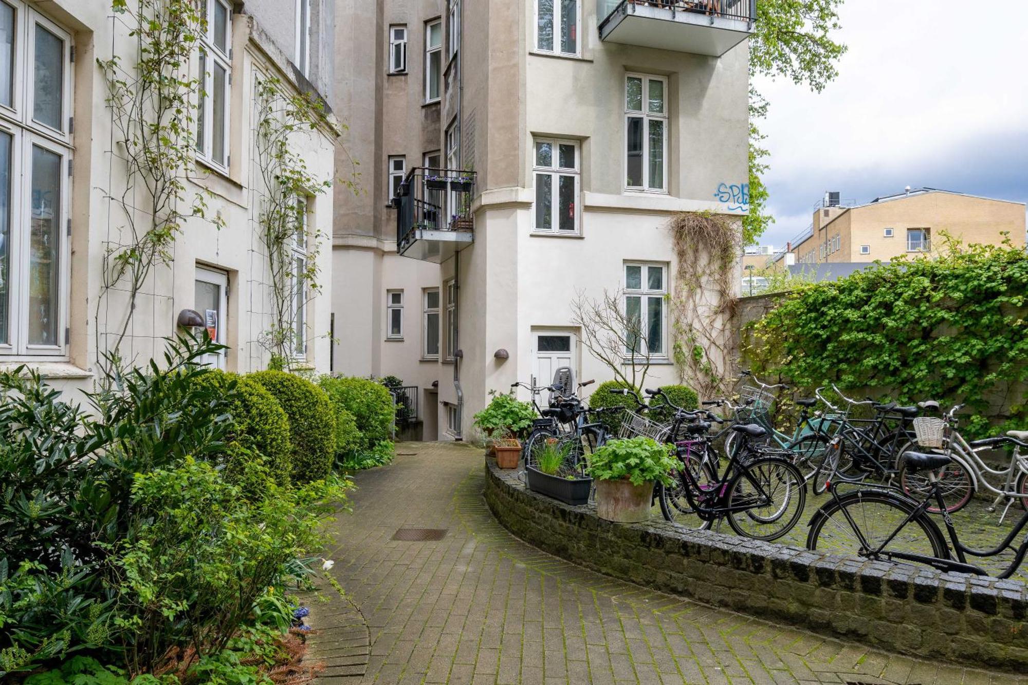 Cozy 2 Bedroom Flat In Peaceful Neighbourhood Apartamento *